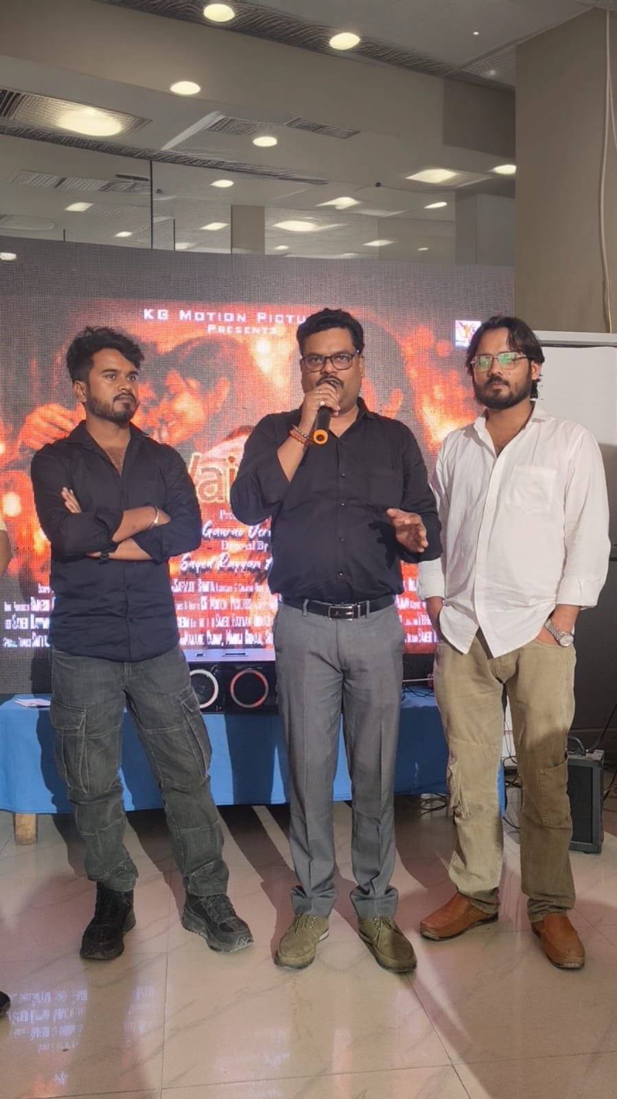 कानपुर में शॉर्ट फिल्म “वेटलिस्ट” का भव्य प्रीमियर, लिव-इन संबंधों के दुष्परिणामों पर दिया संदेश..