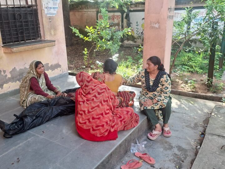 किसान रोड पर कंटेनर-पिकअप की आमने-सामने भिड़ंत, दो चालकों की मौत