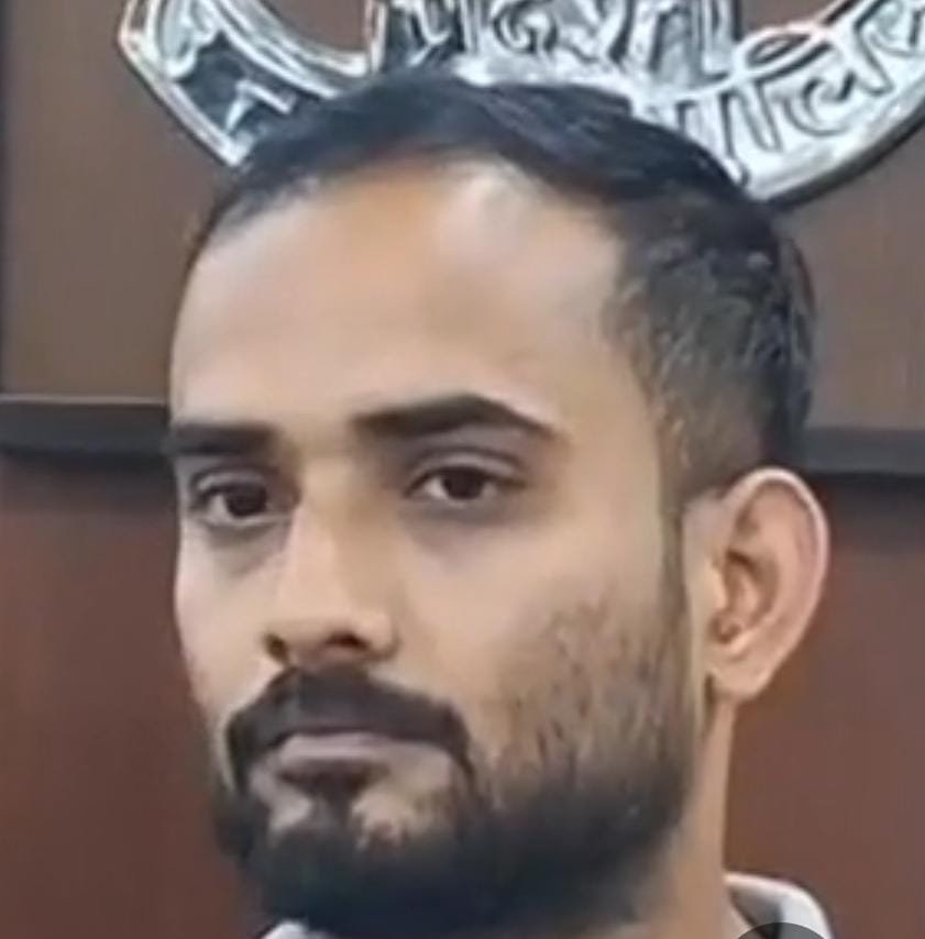 आठ साल में होटल कर्मी से करोड़पति बना शाहजेव, 5600 करोड़ के लेनदेन का खुलासा