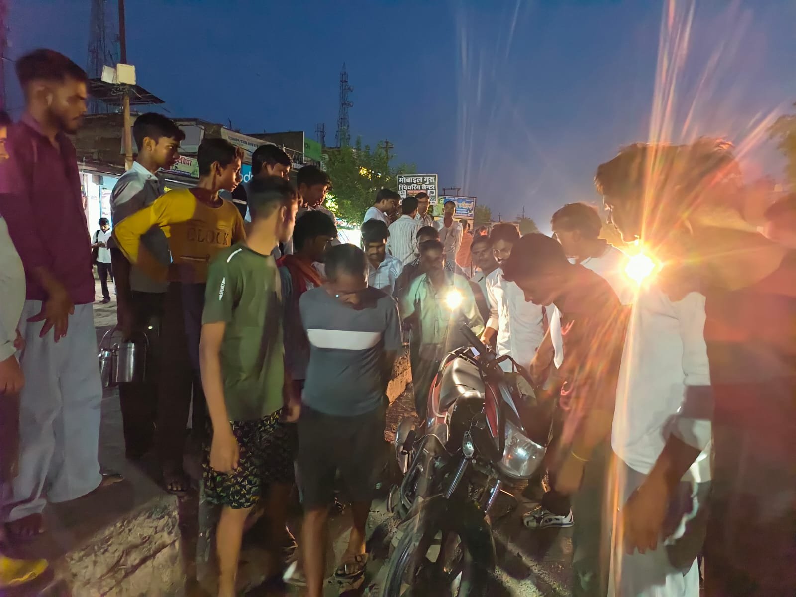तेज रफ्तार कार की टक्कर से किशोर हुआ गंभीर रूप से घायल