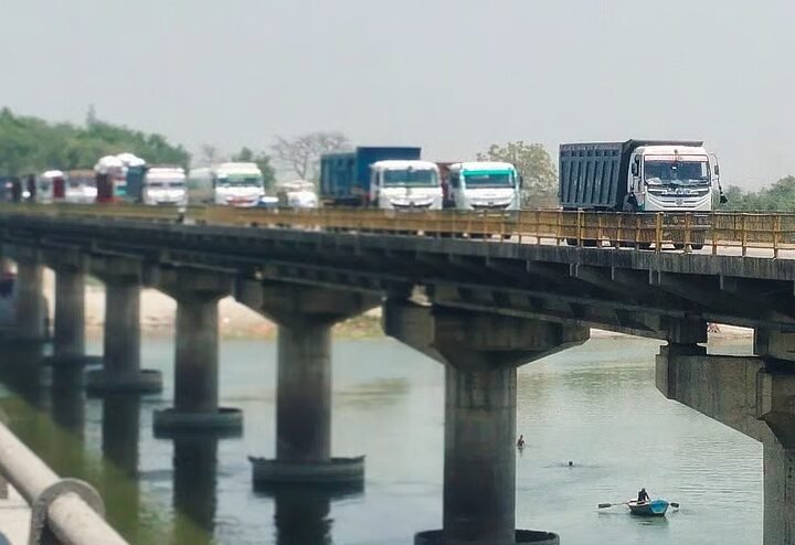 कानपुर बैराज का जलस्तर चेतावनी बिंदु से नीचे, 87,777 क्यूसेक पानी छोड़ा गया
