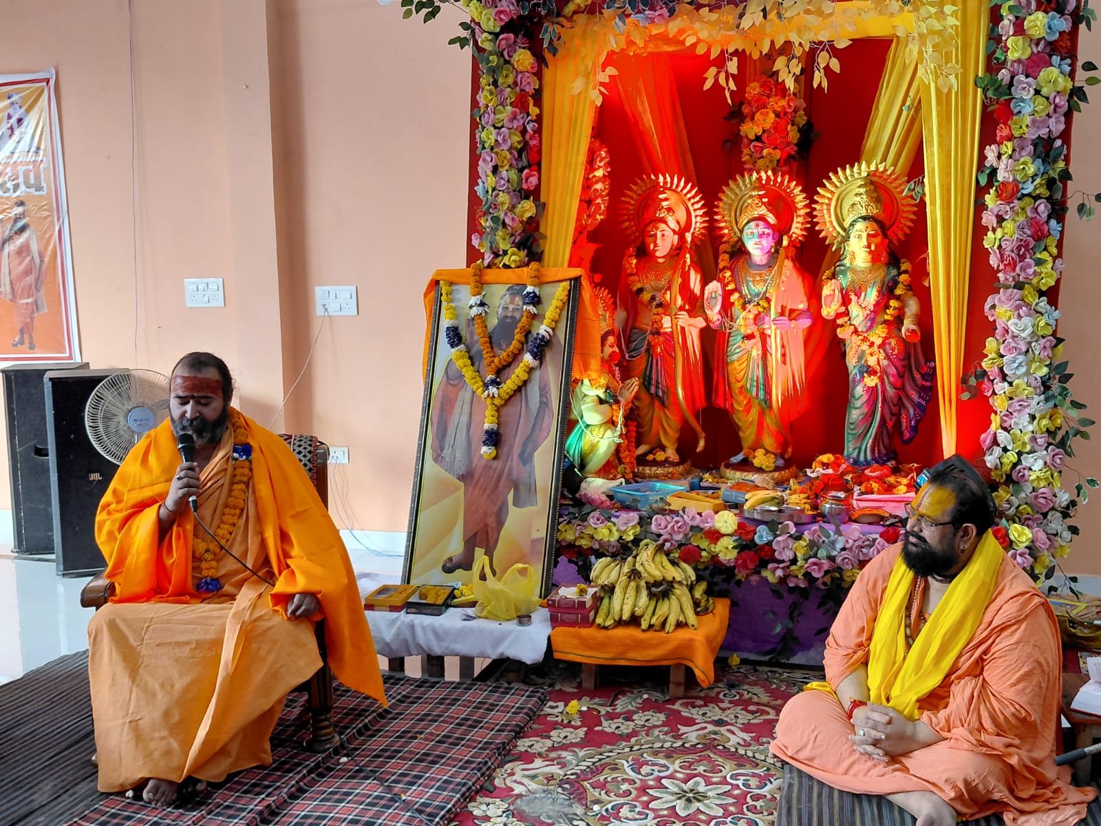 धूमधाम से मनाया गया मलूक पीठाधीश्वर का जन्मोत्सव