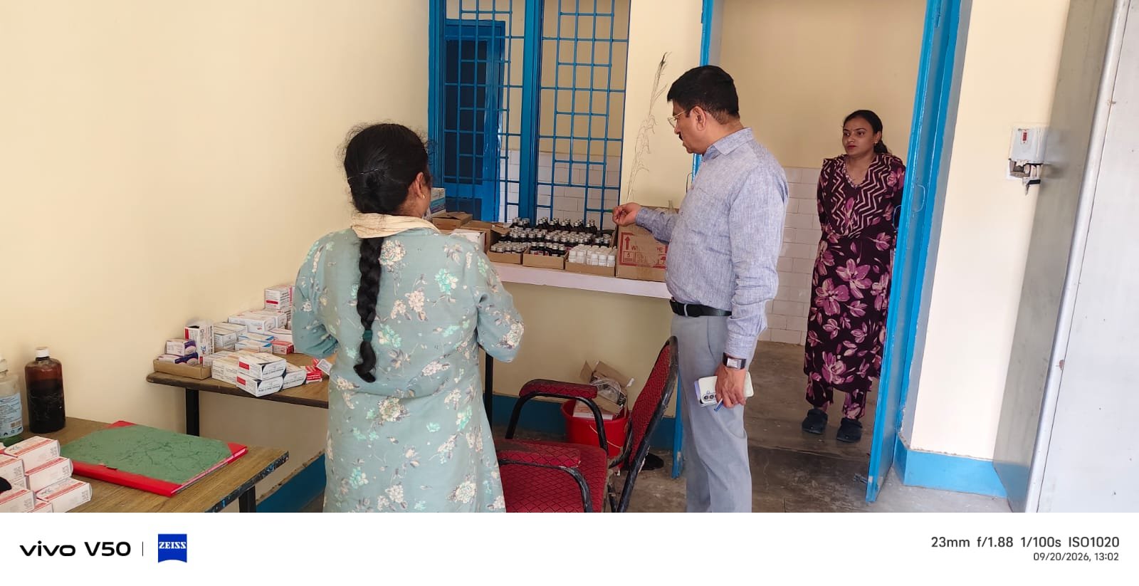 स्वास्थ्य केंद्रों के निरीक्षण में पांच कर्मचारी मिले गैरहाजिर, वेतन रोकने के निर्देश
