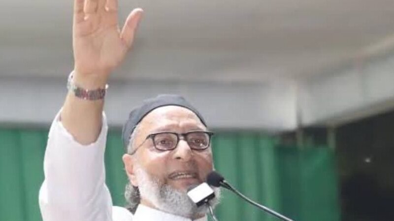 कानपुर में ओवैसी का चुटीला अंदाज…बीवी की आंख में आंख डाल तीनों टाइम बोलो आई लव यू