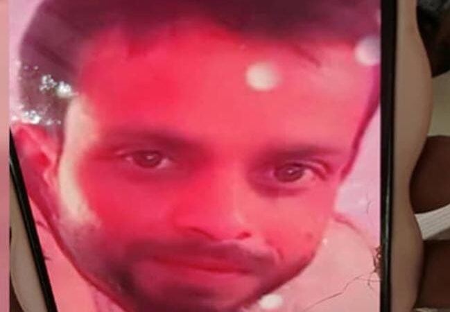 पत्नी से विवाद के बाद युवक ने फंदा लगाकर जान दी