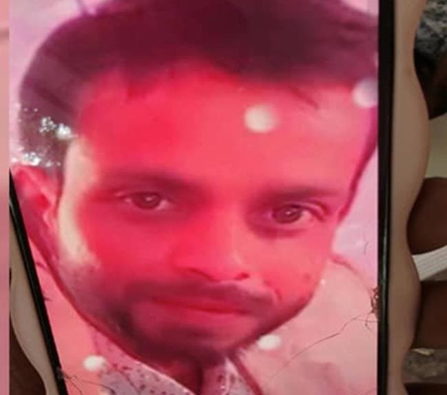 पत्नी से विवाद के बाद युवक ने फंदा लगाकर जान दी