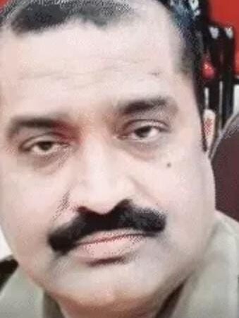 ड्यूटी पर लौट रहे दरोगा की कार डंपर में घुसी, मौत
