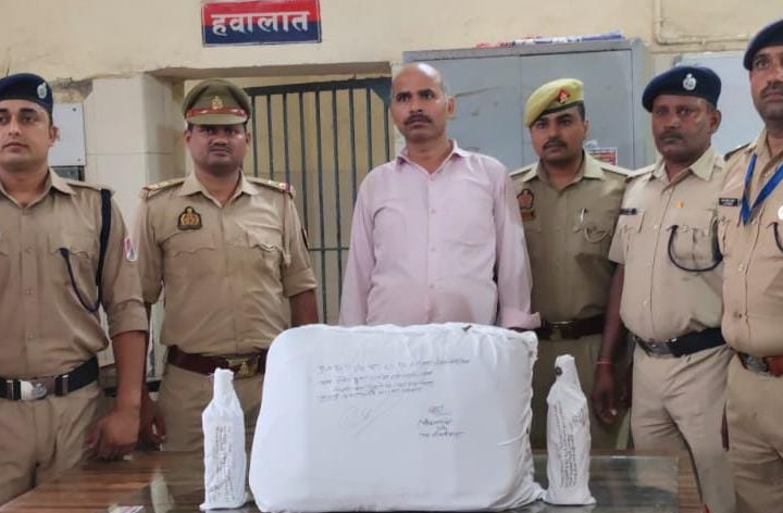 कानपुर सेंट्रल पर 50 हजार की अवैध शराब के साथ अंतरराज्यीय तस्कर गिरफ्तार
