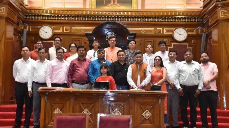 विधानसभा की कार्यप्रणाली से रूबरू हुआ चिकित्सकों का प्रतिनिधिमंडल