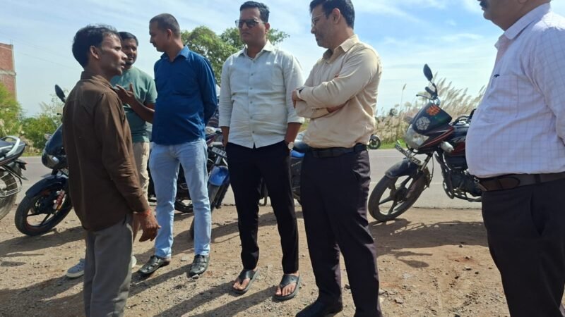जलभराव का फायदा उठाकर चोरों ने सूने घरों को बनाया निशाना
