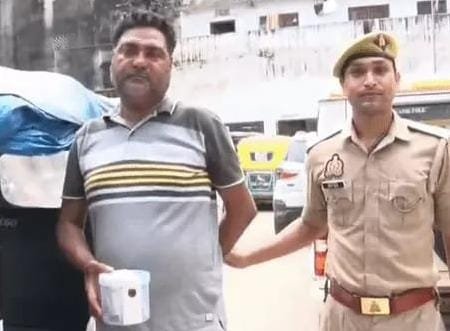 ऑटो में व्यापारी का बैग काटकर 50 हजार उड़ाए, आरोपी जेल गया