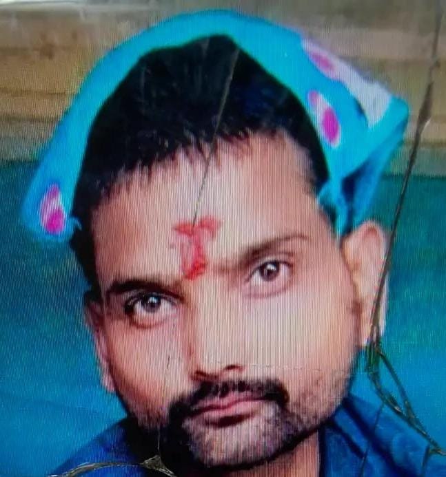 शराब के नशे में घर पहुंचा युवक, मां ने फटकारा तो कमरे में चला गया; सुबह फंदे से लटका मिला