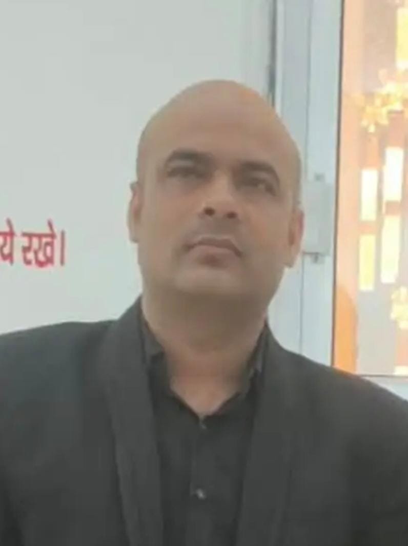 कानपुर में बंधन बैंक के मैनेजर ने दी जान, पत्नी को आखिरी मैसेज- मेरी कोई गलती नहीं, ग्राहक नितिन गौर ने सब किया