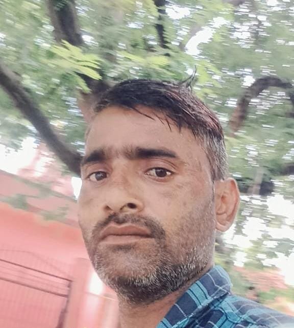 घाटमपुर में वैन चालक की मौत, कटहल के पेड़ पर फंदे से लटका मिला शव