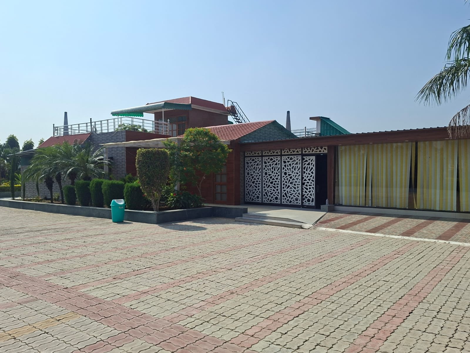 कानपुर में भाजपा प्रदेश मंत्री के फार्म हाउस में 12 लाख की लूट, बंधक बनाकर बाथरूम में बंद किया
