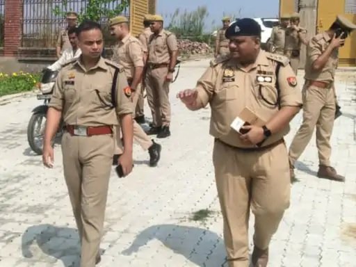 डीसीपी और अग्निशमन अधिकारी ने पटाखा स्थलों का निरीक्षण किया