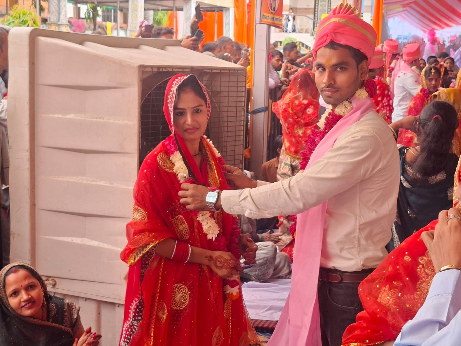सामूहिक विवाह सम्मेलन में 87 जोड़ों ने थामा एक-दूजे का हाथ, अनाथ बेटियों के जीवन में भी आई खुशियों की बहार