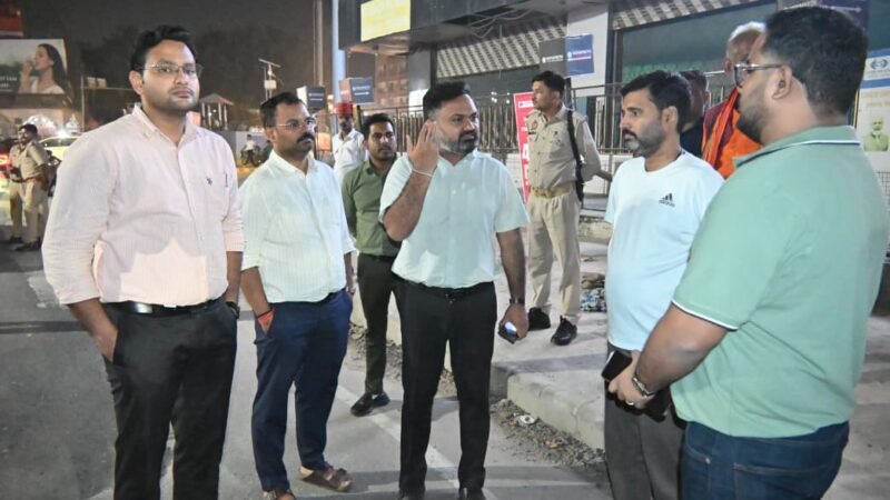 कानपुर में सड़कों की बदहाली पर डीएम सख्त, 30 अक्टूबर तक मरम्मत पूरी करने का अल्टीमेटम