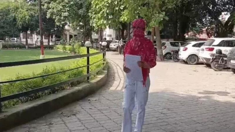 शादी का झांसा देकर दुष्कर्म, अश्लील वीडियो से ब्लैकमेल करने का आरोप; गैंगस्टर के नाम पर युवती को धमकाया