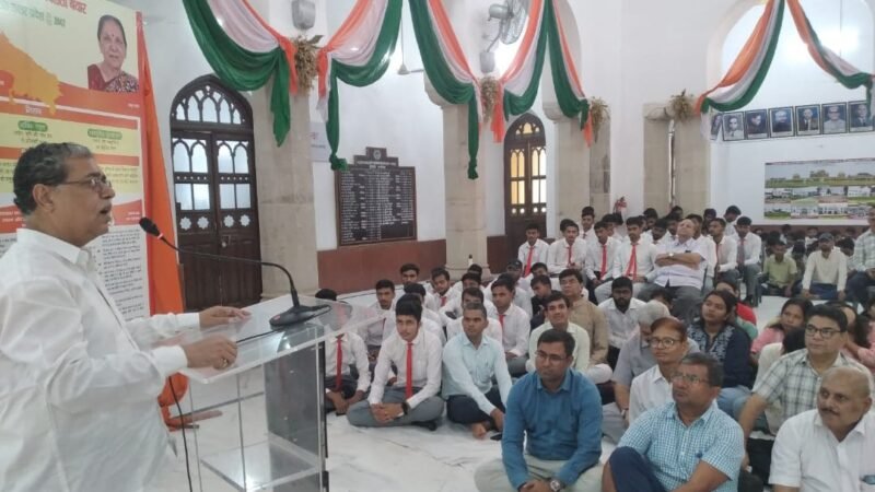 सीएसए में महात्मा गांधी एवं लाल बहादुर शास्त्री की जयंती पर आदर्शों पर की गई चर्चा 