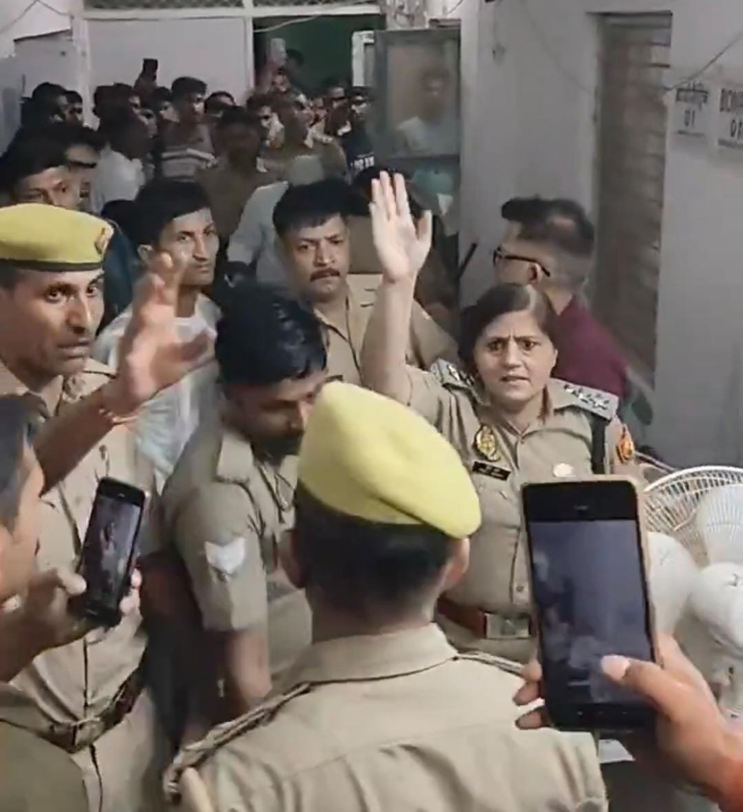होमगार्ड भर्ती के मेडिकल में वसूली का आरोप, पुलिस लाइन में हंगामा; दो डॉक्टरों समेत तीन हिरासत में