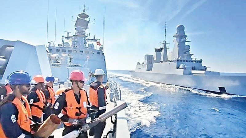 ‘वरुण’ में दिखी भारत-फ्रांस की समुद्री ताकत, नौसेनाओं ने किया संयुक्त युद्धाभ्यास