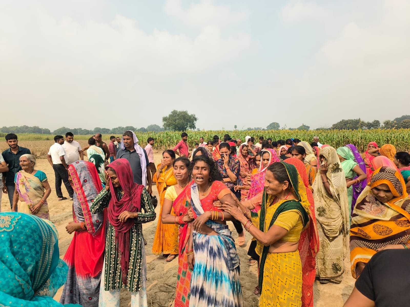 खेत की जुताई के दौरान रोटावेटर की चपेट में आने से किसान की दर्दनाक मौत, परिवार में मचा कोहराम