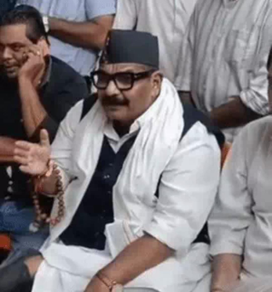 गाली देने वालों के मुंह में जूता घुसेड़ देंगे : विधायक महेश त्रिवेदी