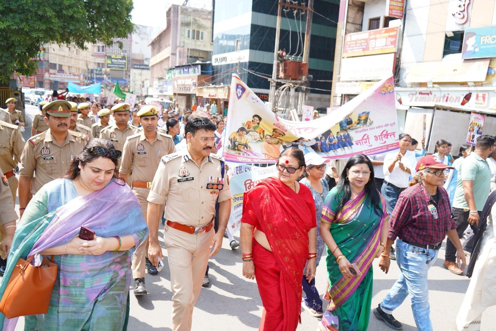 मिशन शक्ति फेज-6 का आगाज, महिलाओं की सुरक्षा और सम्मान के लिए 900 लोगों ने निकाली पदयात्रा