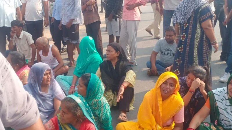 पनकी में टैंकर ने महिला को कुचला, मौत; आक्रोशित परिजनों ने लगाया जाम