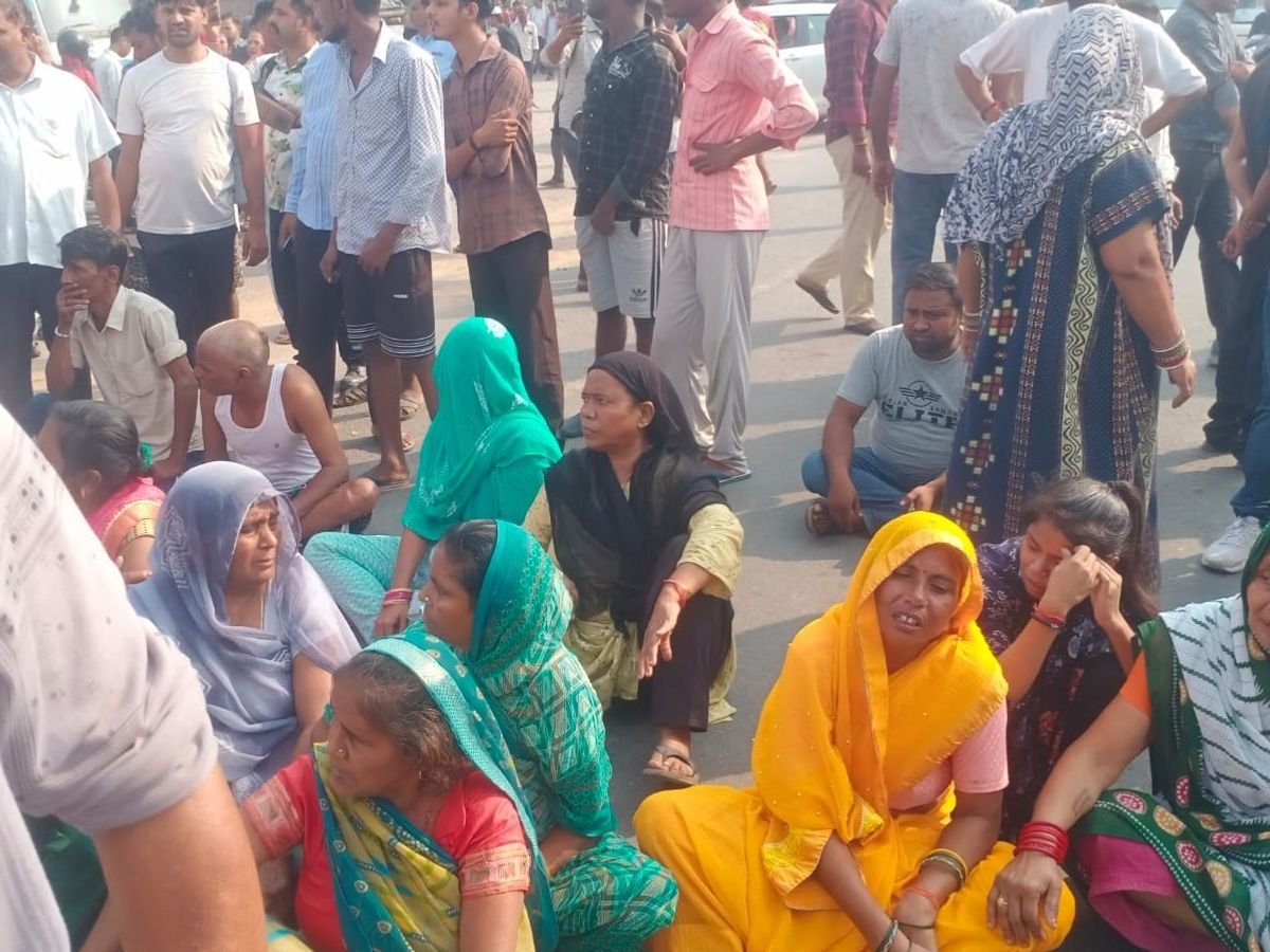 पनकी में टैंकर ने महिला को कुचला, मौत; आक्रोशित परिजनों ने लगाया जाम