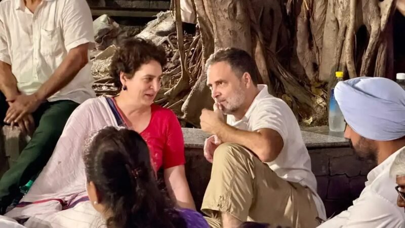 राहुल-प्रियंका पर एफआईआर, आकाशवाणी भवन में घुसने का आरोप