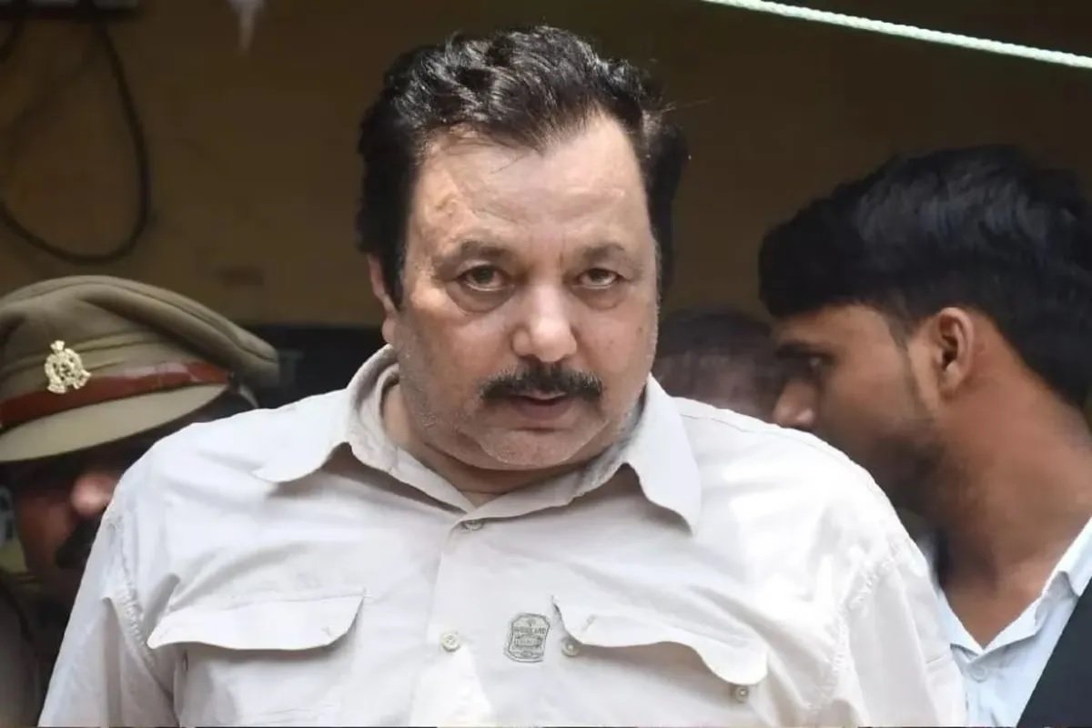 ढाई करोड़ की रंगदारी मामले में होटल मैनेजर भी गवाही से मुकरा