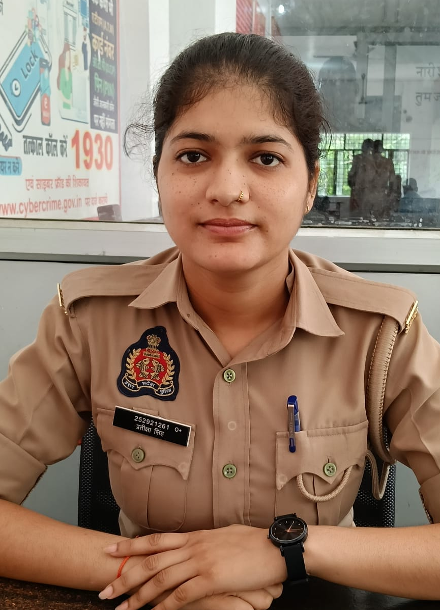 छुट्टी पर घर आई रिक्रूट महिला सिपाही ने फांसी लगाकर दी जान