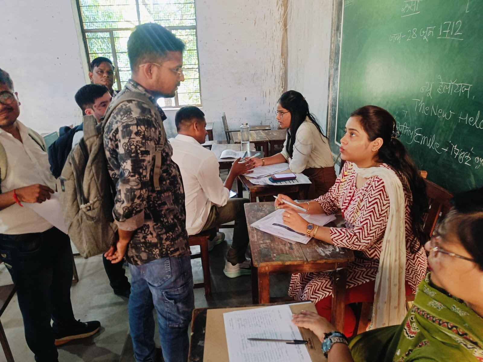 कानपुर के डीबीएस कॉलेज में रोजगार मेला, 1027 युवाओं को मिली नौकरी; 25 हजार रुपये तक मिलेगा वेतन