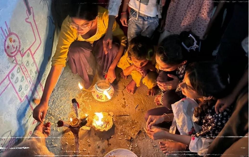 रूरा में धूमधाम से हुआ झिझिया-टेसू विवाह, लोक संस्कृति के रंग में रंगा गांव