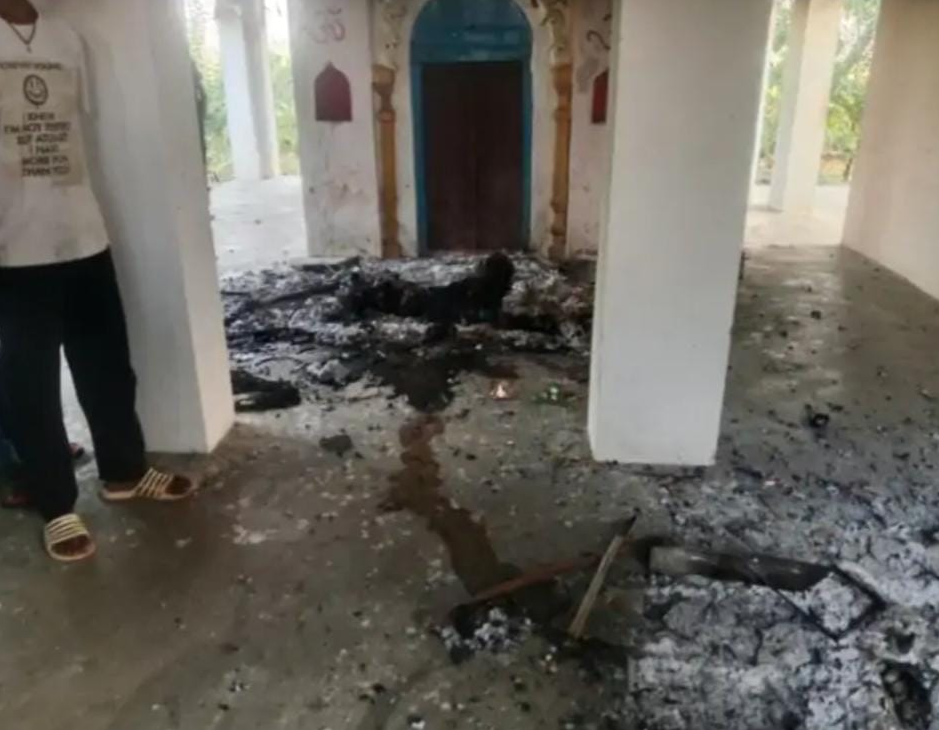 शाहजहांपुर में दो साधुओं की हत्या, मंदिर में चिता बनाकर जलाए शव