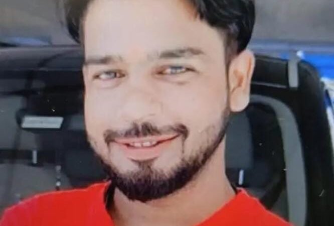 करवाचौथ पर गिफ्ट देने का वादा कर गया पति, पत्नी लौटी तो फंदे से लटका मिला शव