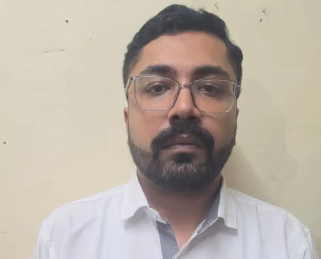 छात्रा का अश्लील वीडियो वायरल करने के आरोप में पूर्व सेंटर इंचार्ज गिरफ्तार, छात्र की मां को भी किया था ब्लैकमेल