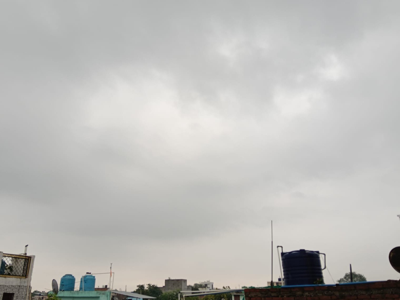 करवाचौथ पर कानपुर में बारिश के आसार, छाए रहेंगे बादल