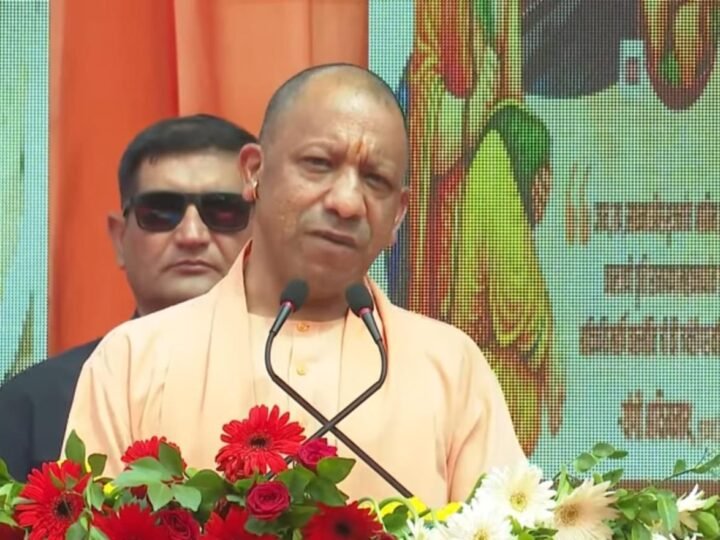 बिठूर से सपा-कांग्रेस पर बरसे योगी, बोले- दंगाइयों का उपचार सिर्फ भाजपा के पास
