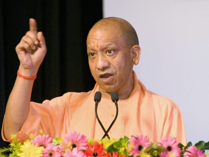 विजयादशमी पर रामलीला मैदान पहुंचेंगे योगी, भगवान राम का करेंगे राजतिलक